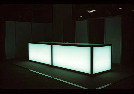 15 Stunning Examples of Backlit Counters That Wow at Exhibits